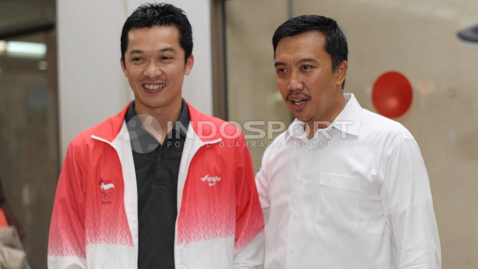 Taufik Hidayat berpose bersama Menpora Imam Nahrawi.